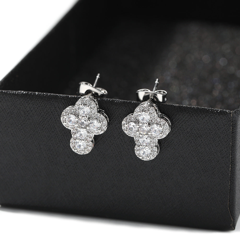 Hip-hop fashion diamond-encrusted cross stud earrings